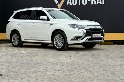 2019 MITSUBISHI - OUTLANDER